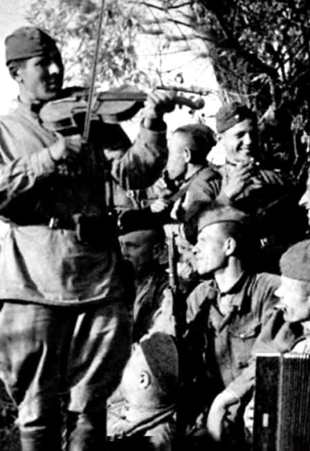 Родные песни ко Дню Победы