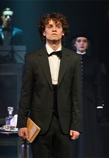 Обыкновенная история