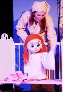 Как Маша поссорилась с подушкой