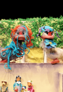 Жили у бабуси два весёлых гуся