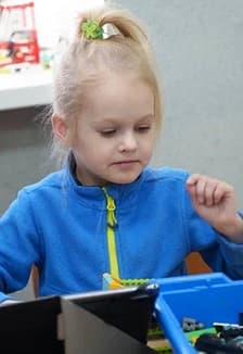 Разовое занятие в кружке эксперементальной механики и робототехники Шестеренка детского центра Школа Радость