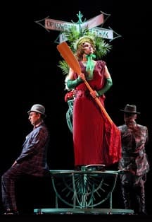 Здравствуйте, я ваша тетя!