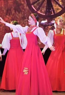 Хореографический ансамбль Ветерок: Здесь красками рисуется детство