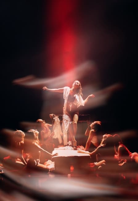 В моей коже: Frame Up версия