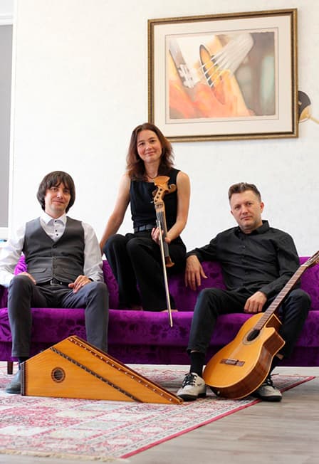 Las Guitarras Enamoradas — гусли в новом звучании.