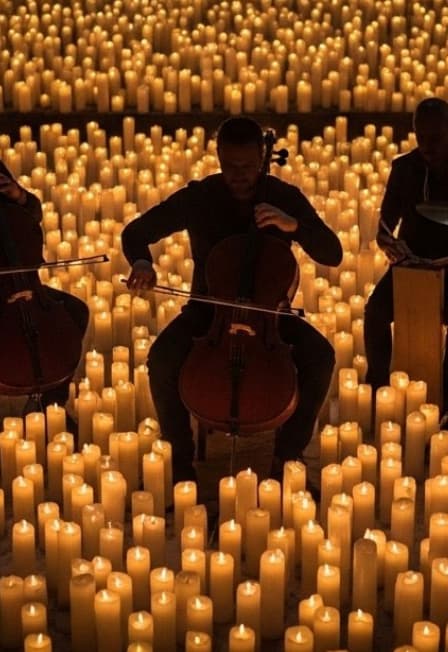 Оркестр Бекстейдж: Симфония Раммштайн при 10000 свечей