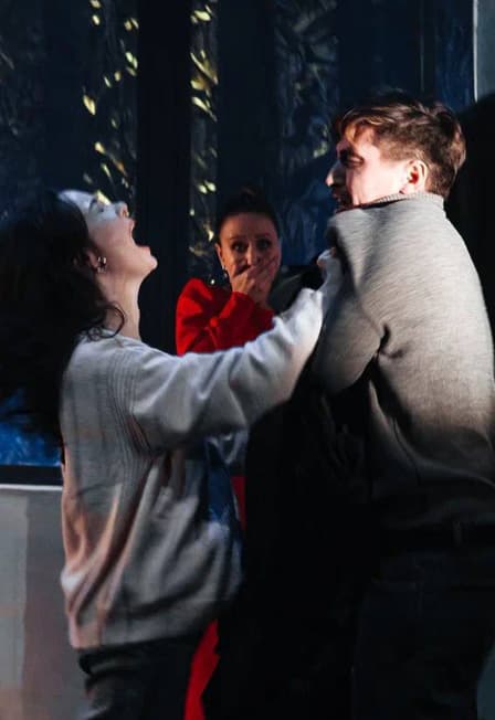 Кто стучит в мое окно? / Тәрәзәмә кем шакый?