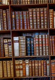 Тайны книжного шкафа