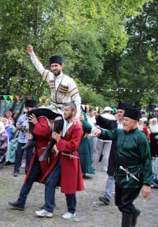 Праздник фольклора: Народные традиции