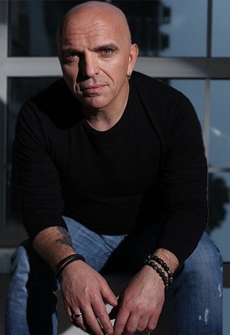 Александр Шоуа и группа «Непара»