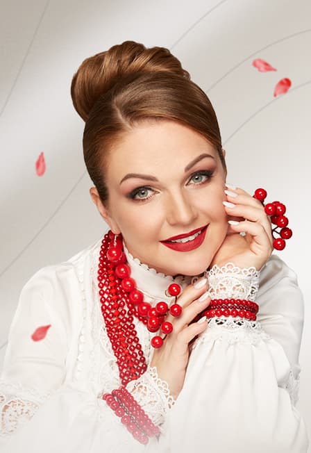 Сольный концерт заслуженной артистки России Марины Девятовой