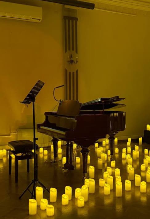 Мировые хиты: дудук, саксофон, флейта и рояль при свечах.