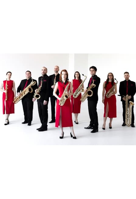 Ансамбль девяти саксофонов Novo