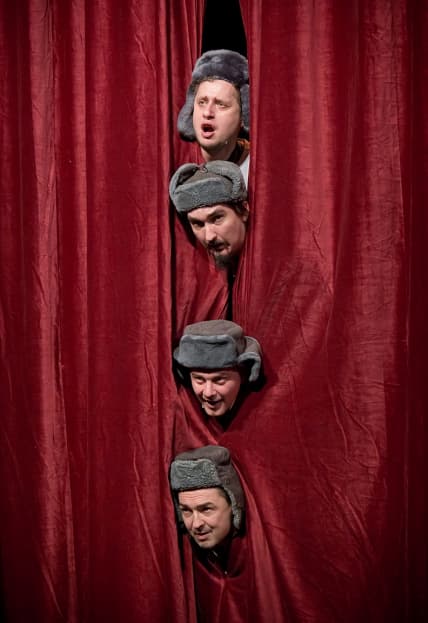 Кто автор этого безобразия?