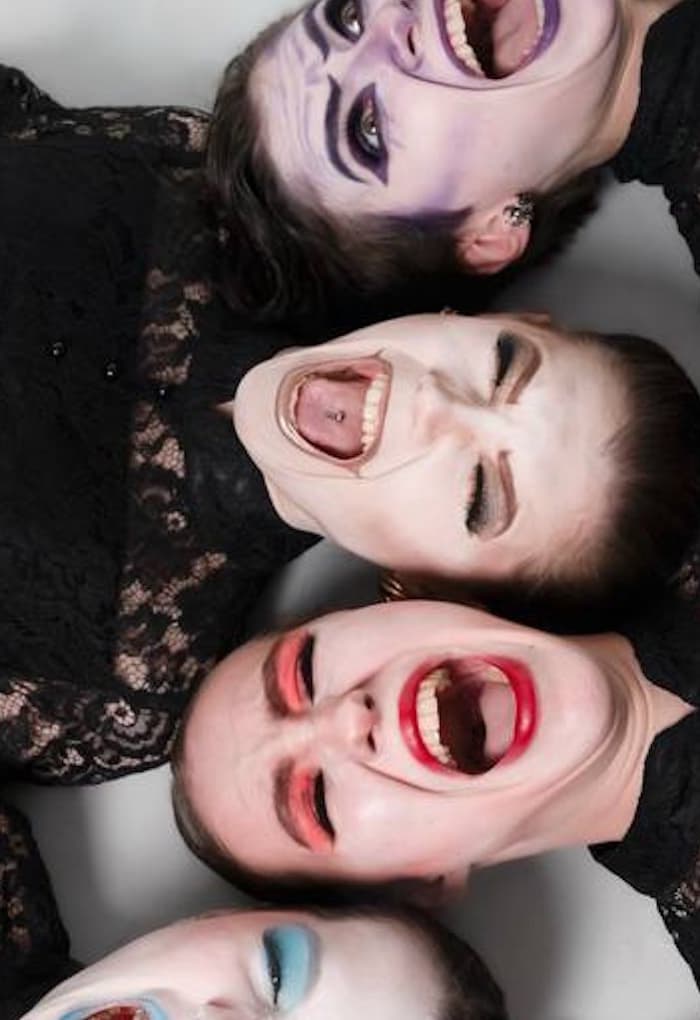 Спектакль «Абсурдно-синяя борода»