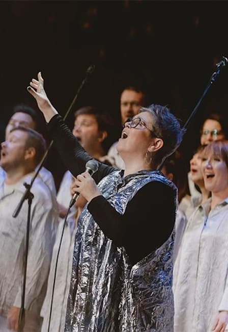 Ольга Олейникова и хор "Sunny Side Singers"