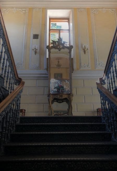 Барский особняк с колоннами: экскурсия в усадьбу Мамонтовых