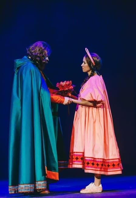 Сказ о купеческой дочери и волшебном цветке