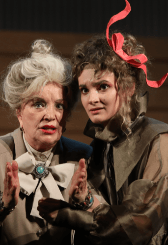 8 любящих женщин