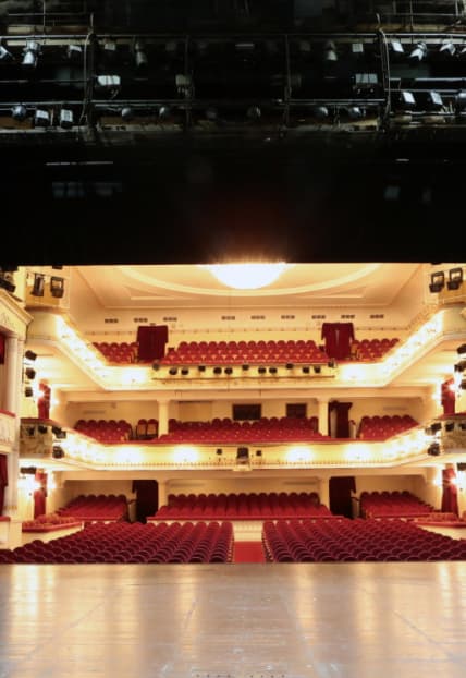 Волшебный мир кулис