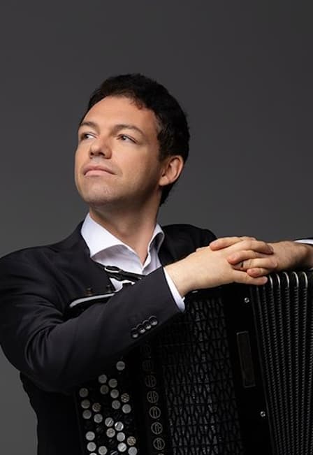 Баян, аккордеон и бандонеон с оркестром