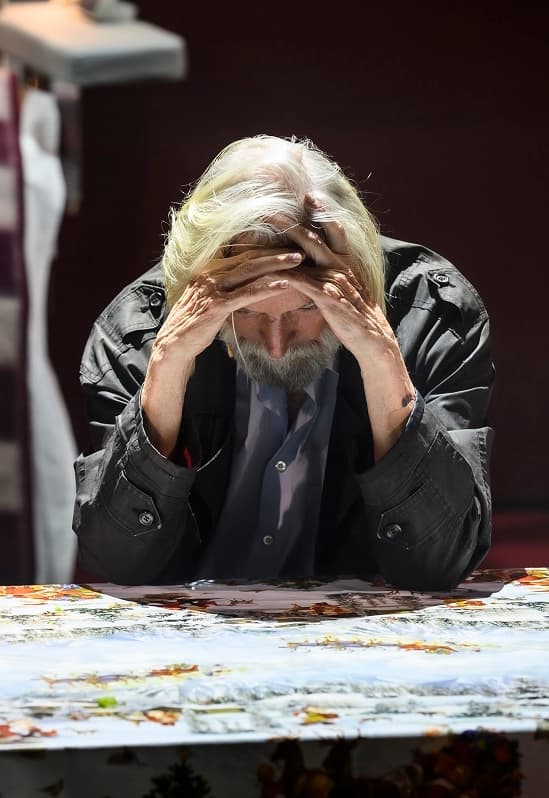 Третий звонок, господа!