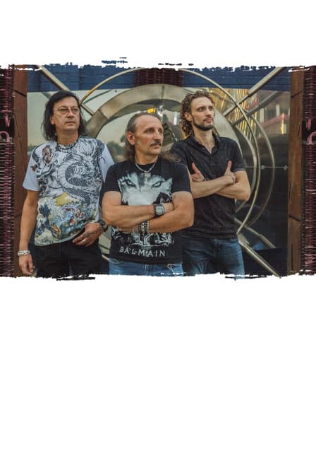 Группа Онвард: Идём на свет!