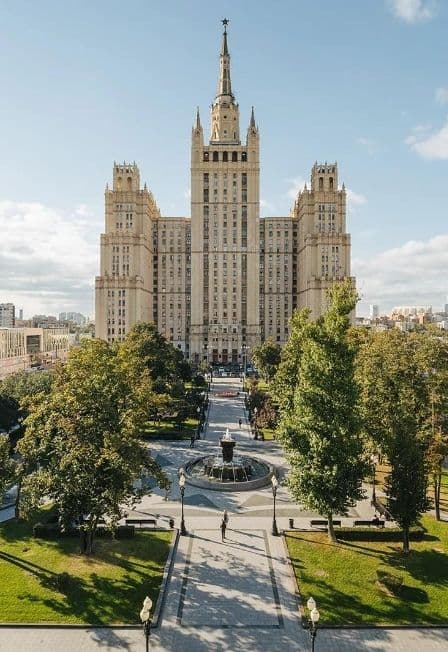 Семь сестер: тайны московских высоток