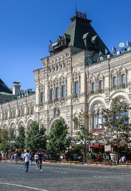 ГУМ: грандиозное упоение Москвы