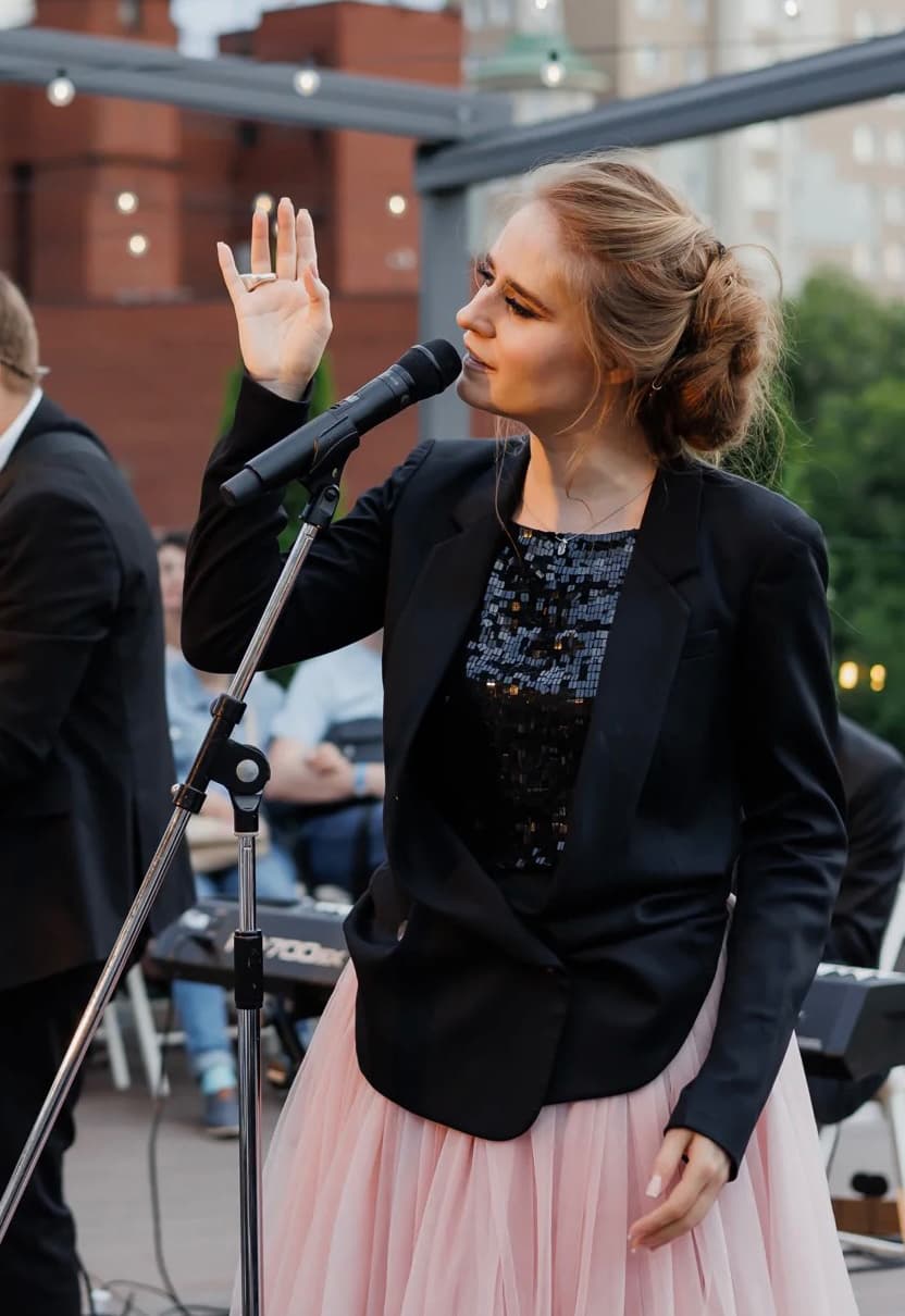 Истории из Парижа на крыше. Концерт Elena et les garçons