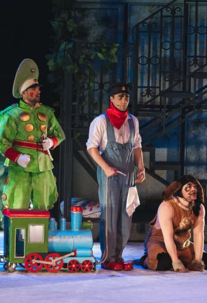 Необыкновенный побег игрушек