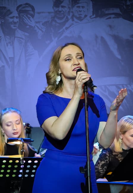 Нам дороги эти забывать нельзя