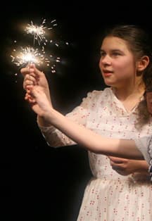 "Бенгальские огни". Спектакль по рассказам Н.Носова