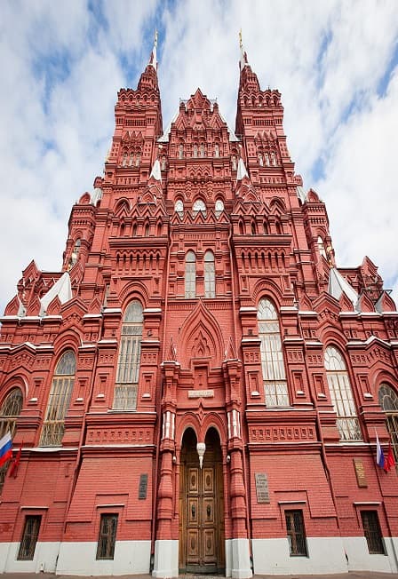 Взламывая шифр города. О чем молчат кремлевские стены.