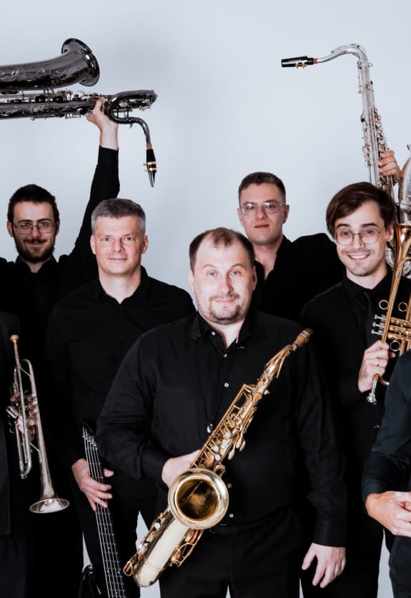 Джаз с русским характером. Биг-Бэнд Good Orchestra и балалайка