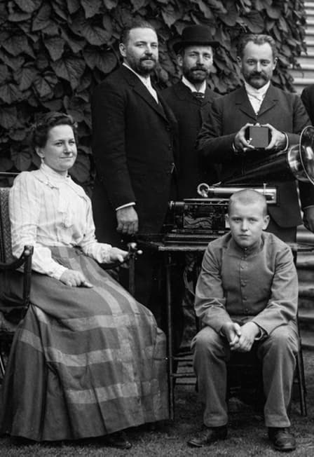 Никита Брусиловский. Морозовы: ситцевые короли