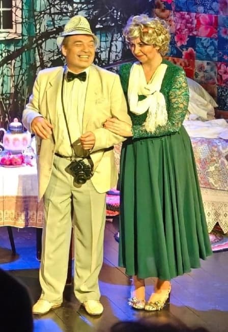 Дыроватый камень