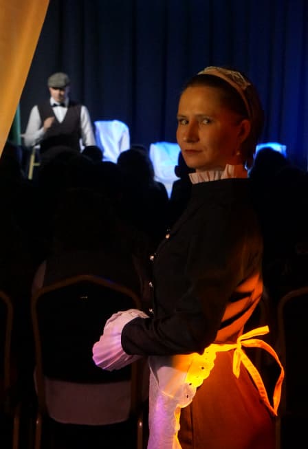 Ночь. Театр. Детектив