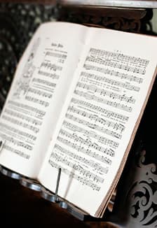 Идеи теории музыкального содержания в современном музыкальном образовании