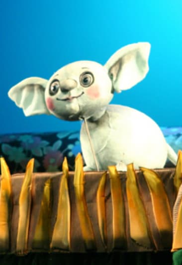 Любопытный слонёнок