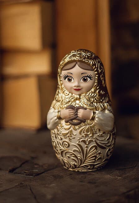 Роспись матрешки-шкатулки из гипса. Мастер-класс