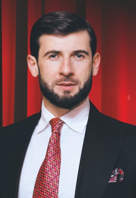 Азамат Биштов