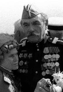 Сквозь года звенит Победа. Час истории