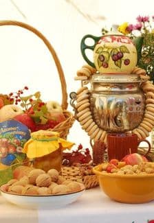 Дружно величаем, три спаса отмечаем: Познавательная программа