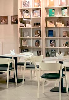 Литературное кафе. Литературный час