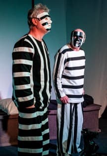 И пепел наш развеют по Земле...