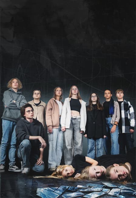 Яна всем нравится (нет)