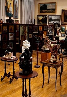 Зал частных коллекций. Сочинский Художественный музей им. Д.Д. Жилинского