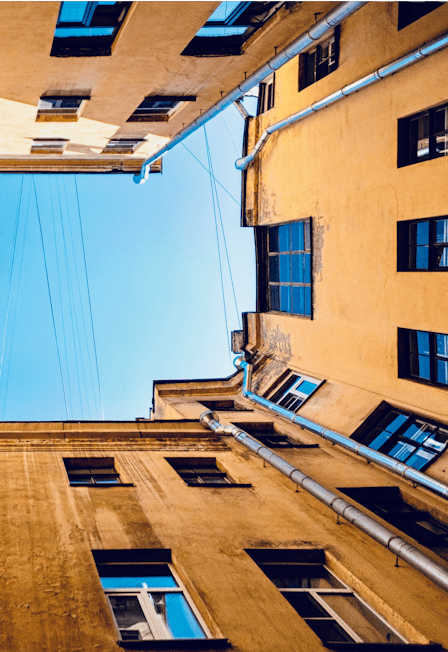 Ускользающий мир дворов и парадных Петербурга