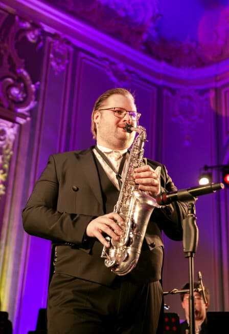 Мировые шедевры на саксофонах при свечах